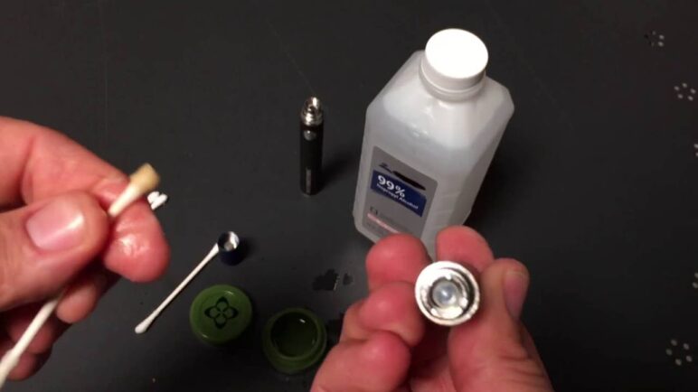 How to clean oil out of a vape battery